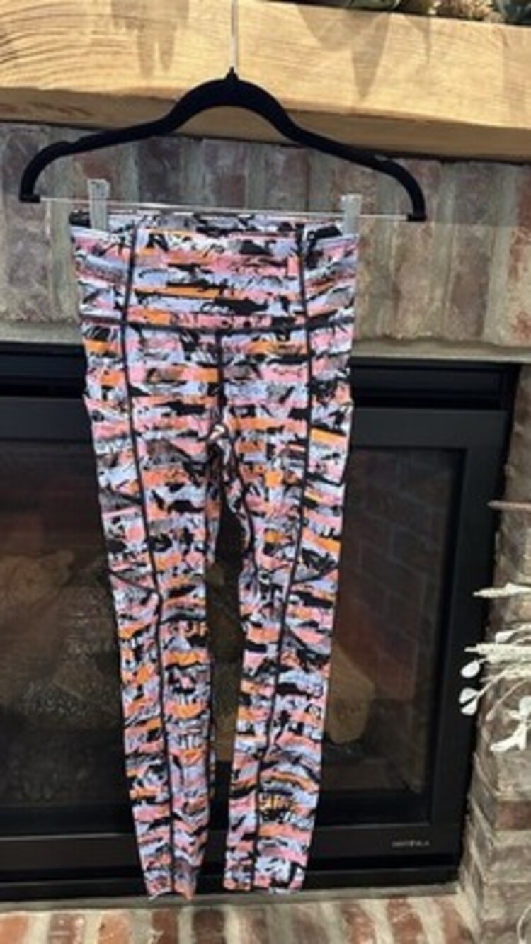 Lululemon Inversion Multi Fast and Free High Rise Size 4 - Picture 2 of 2